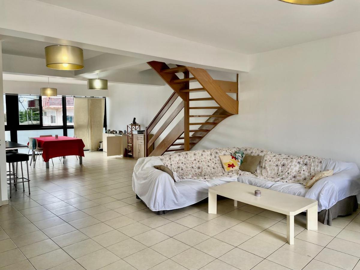 Chez Sophie Et Baptiste Apartment Папеете Екстериор снимка